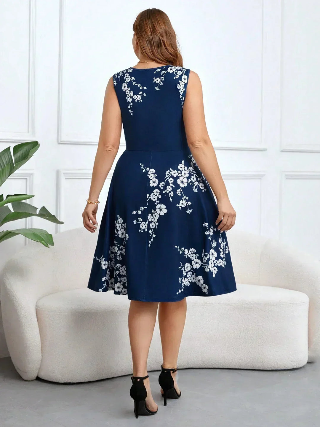 Daniela – Vestito boho a taglio avvolgente con stampa floreale