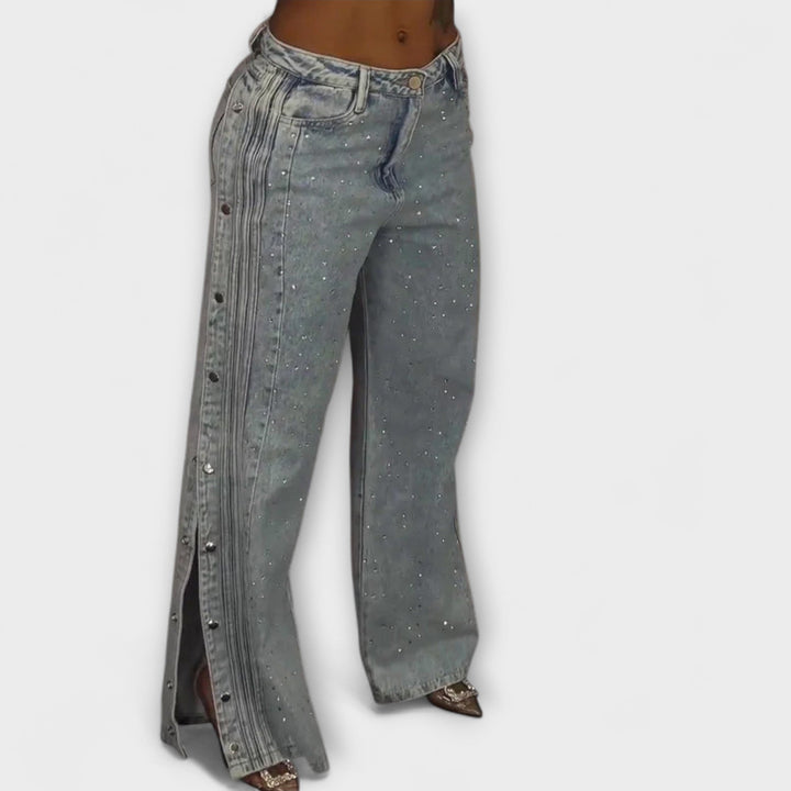 Nola - Jeans a Vita Alta con Decorazioni di Strass e Bottoni Laterali