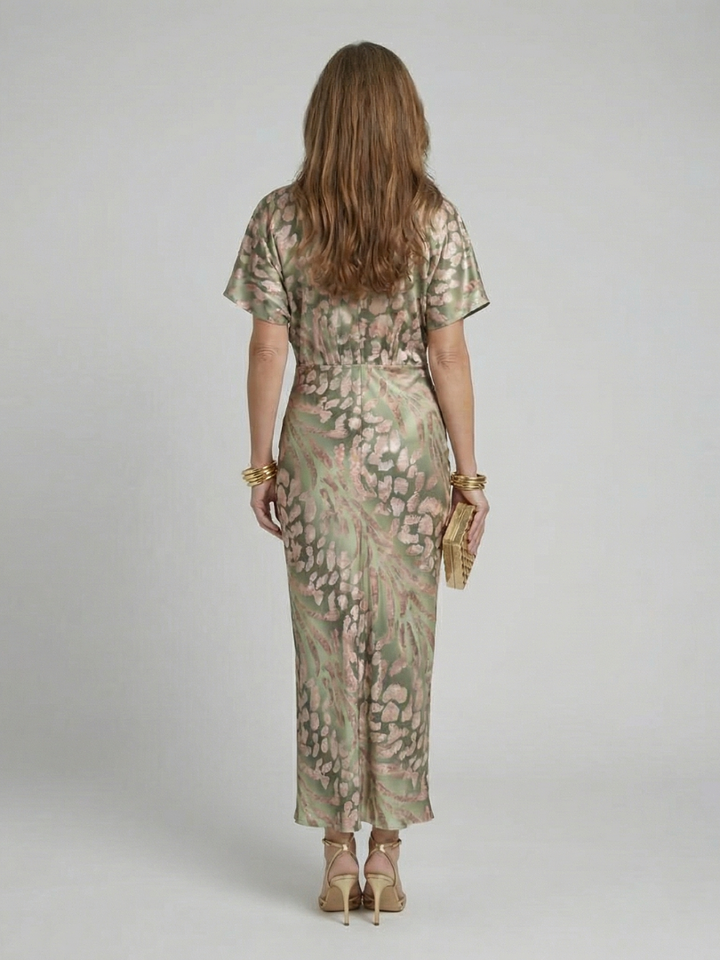 Corallo | Vestito midi con stampa astratta, scollo a V e vita intrecciata