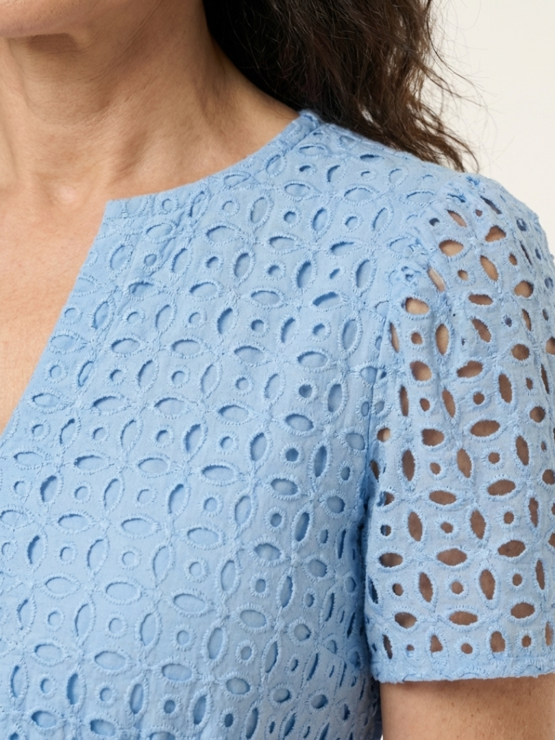 Ana | Vestito midi a maniche corte con scollatura a V e volant