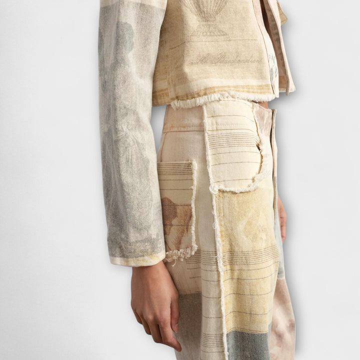 Rhea – Jeans a gamba larga stampati con un tocco vintage