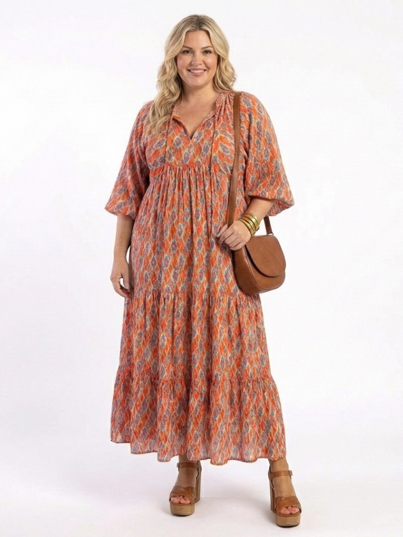 Chiara | Vestito midi con scollo a V, stratificato e stampa geometrica