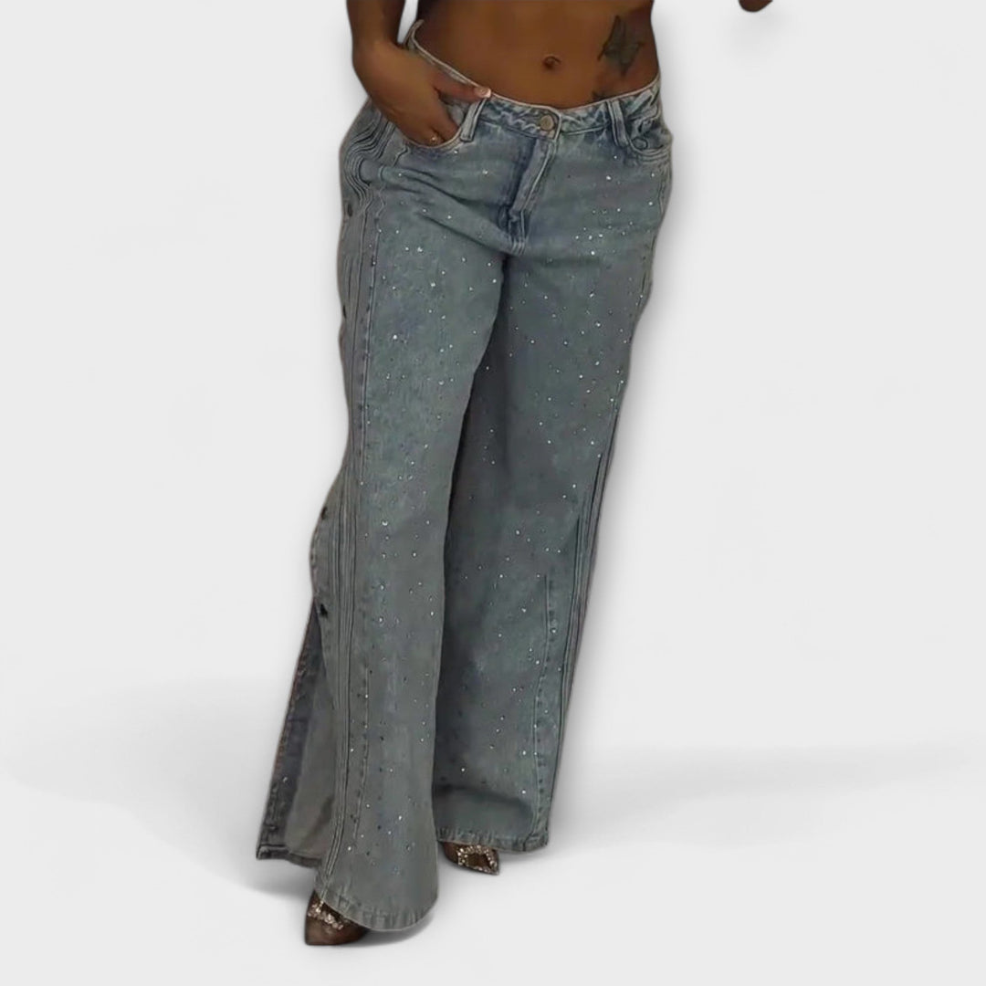 Nola - Jeans a Vita Alta con Decorazioni di Strass e Bottoni Laterali