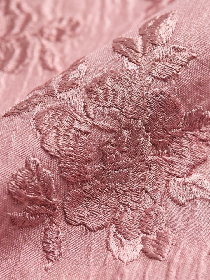 Kira | Vestito camicia lungo a maniche corte con cintura e stampa floreale in rilievo