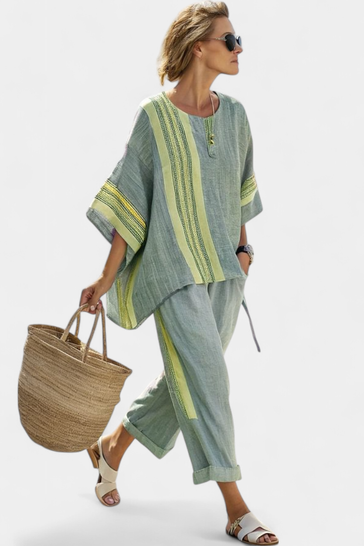 Daniela – top elegante lavanda e pantaloni a righe senape