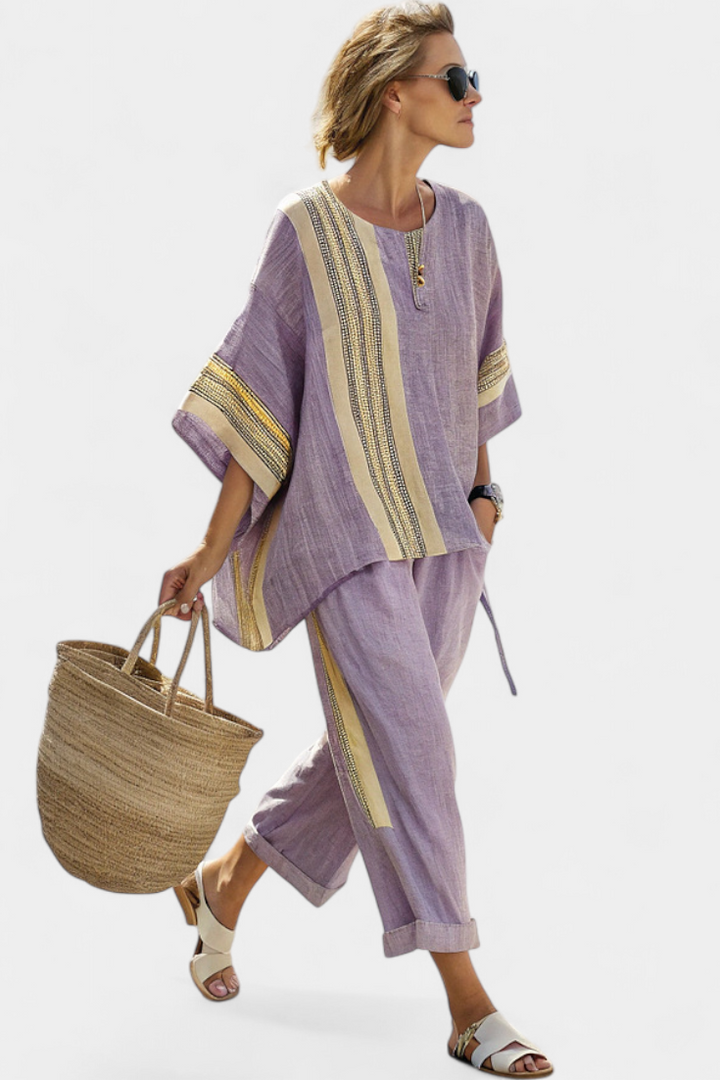 Daniela – top elegante lavanda e pantaloni a righe senape