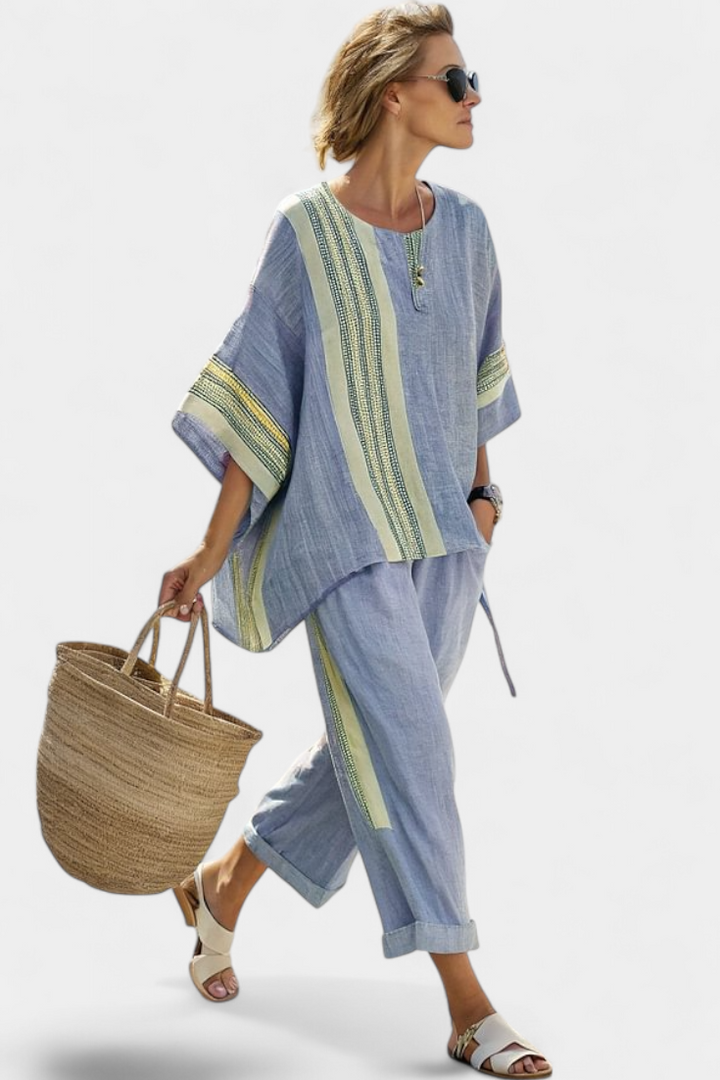 Daniela – top elegante lavanda e pantaloni a righe senape