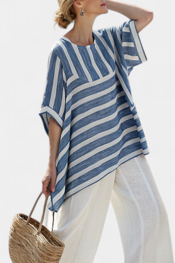Ornella – top blu sofisticato a righe e pantaloni con dettagli sul fondo