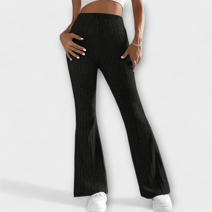 Luretta – Pantaloni a campana con struttura fine
