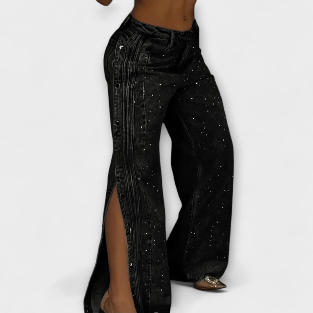 Nola - Jeans a Vita Alta con Decorazioni di Strass e Bottoni Laterali