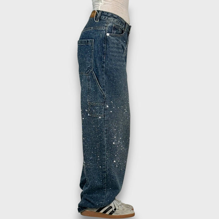 Nolene – Jeans con finitura lucida e carattere urbano